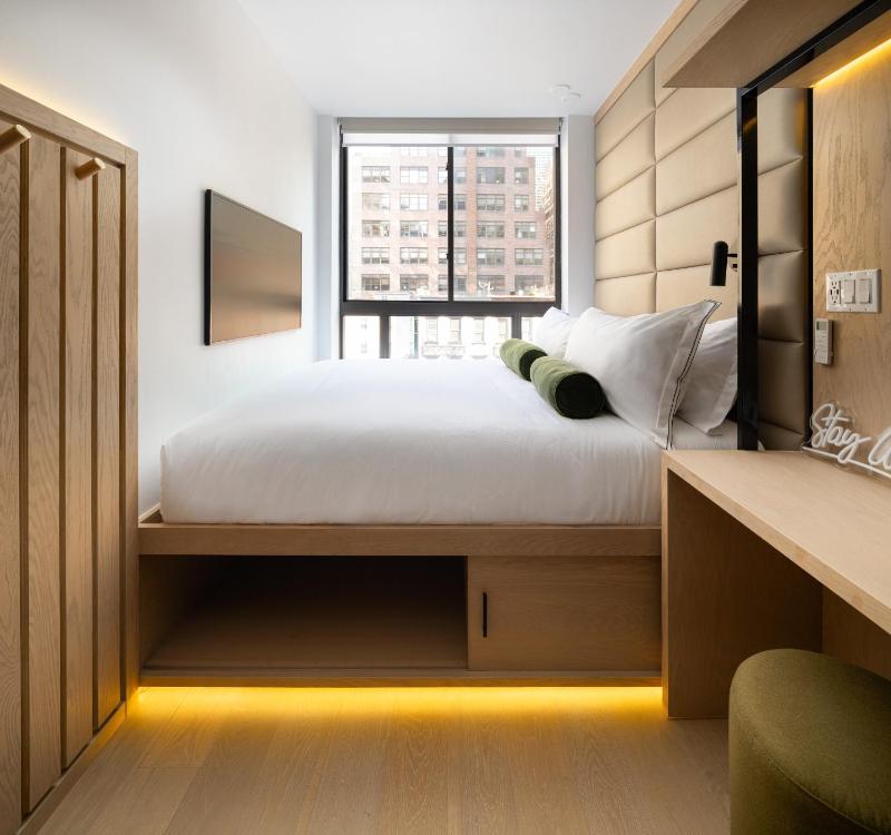 Little Charlie Hotel - image 2