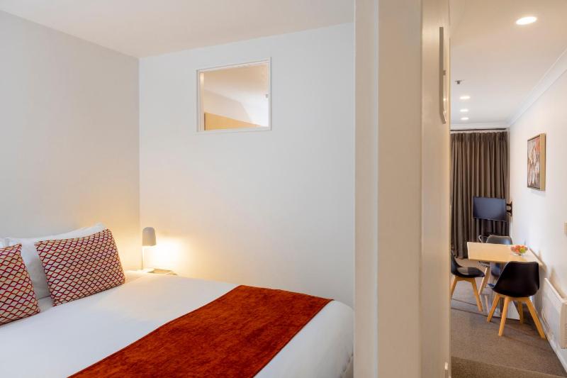 Quest On The Terrace Serviced Apartments - image 14