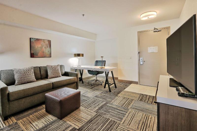 Junior King Suite with Sofa Bed image 4