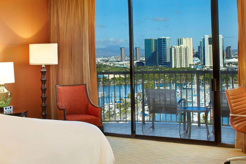 Rainbow Tower Lagoon View with Two Double Beds  image 4