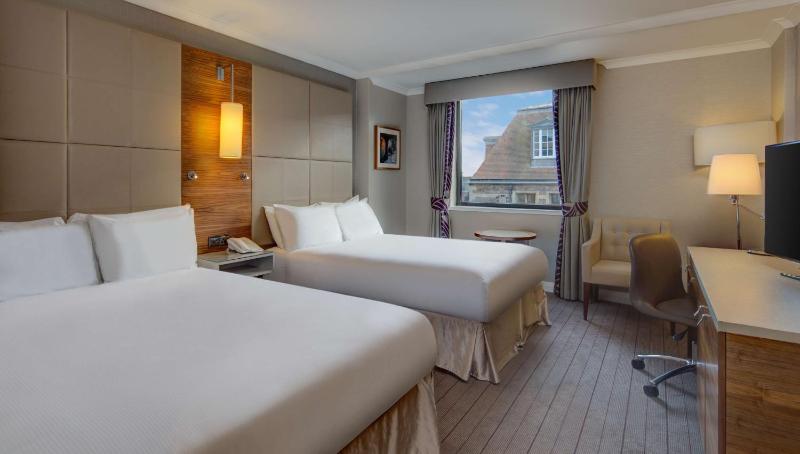 Double Room with Two Double Beds image 1
