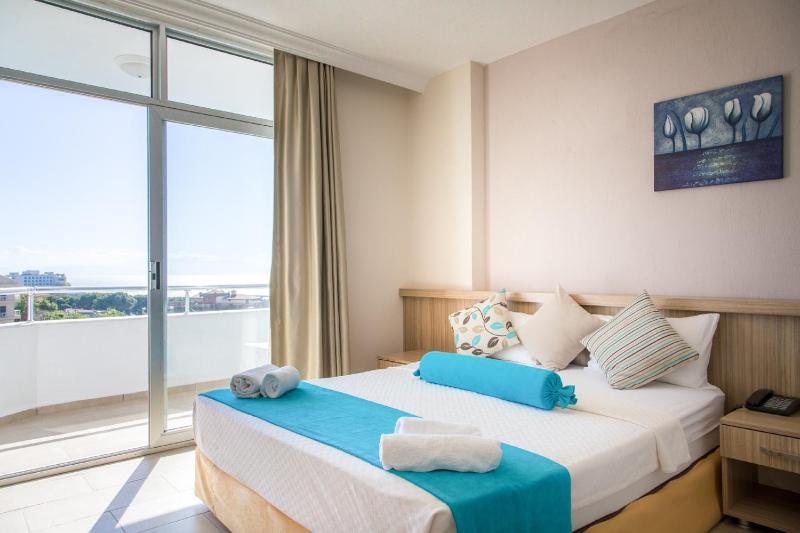 Standard Double or Twin Room image 3