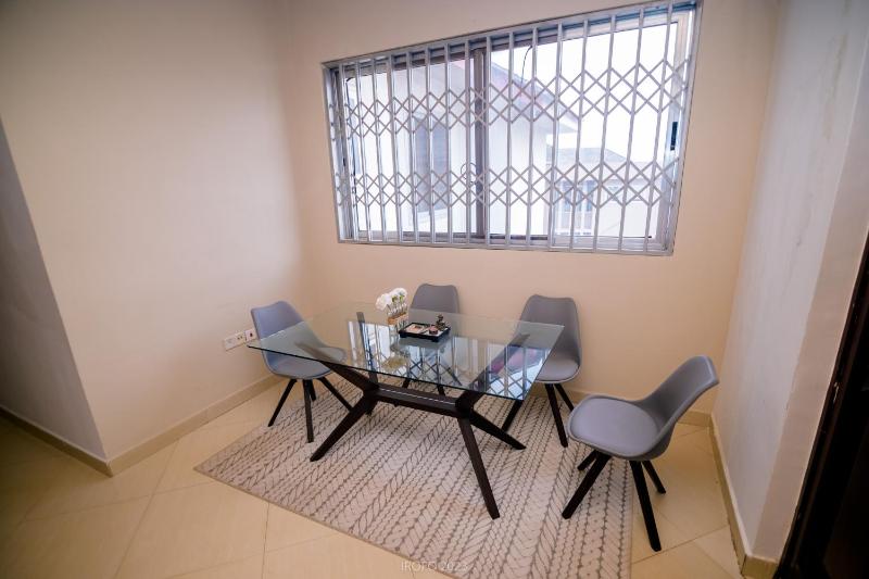 Irofo City Comfort Suites-Cozy Affordable & Personalized Stays - image 16
