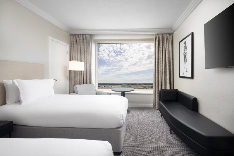 Superior Room with Two Zip Beds image 1