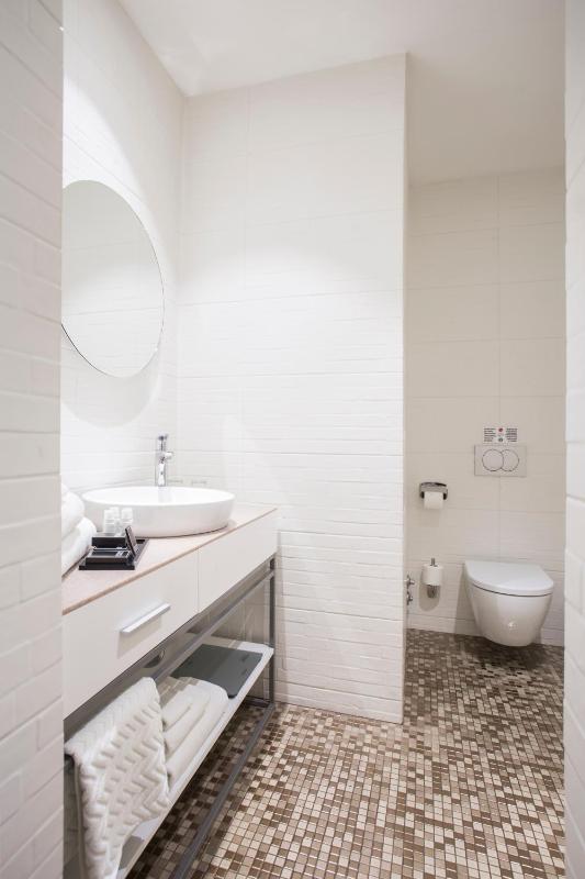 Standard Double or Twin Room image 3
