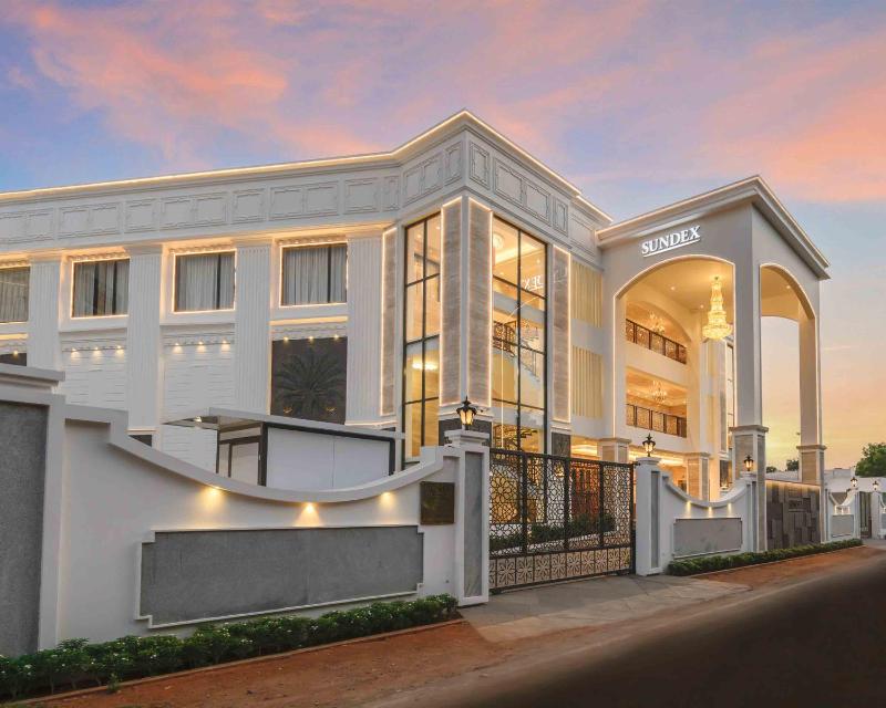 Sundex Hotel - image 1