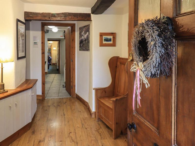 Gale Lodge Cottage - image 25