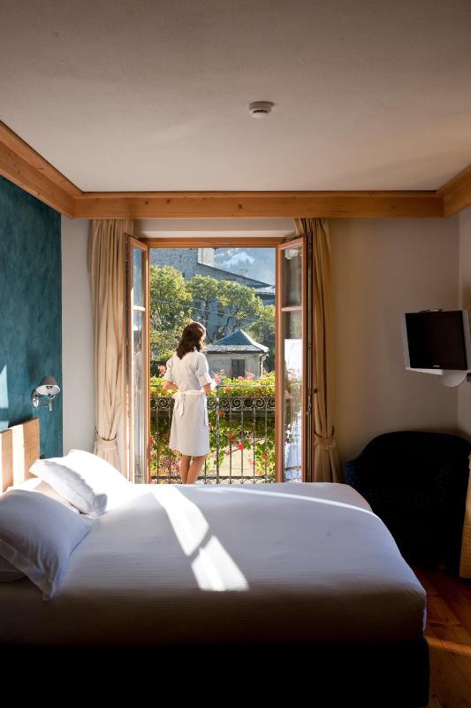 Superior Double Room image 3