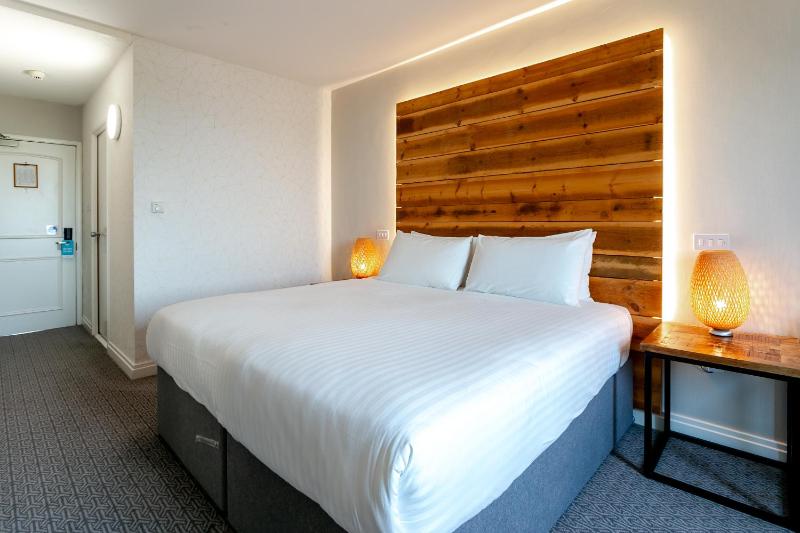 Classic Double Room - Non-Smoking image 3