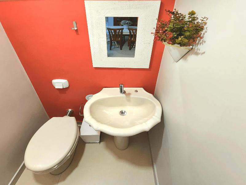 020A - Casa para até 10 pessoas perto da praia - image 9