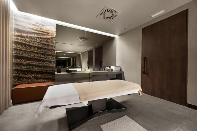 Hilton Porto Gaia - image 44