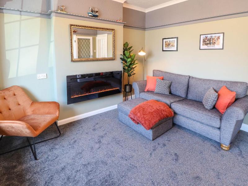 Chalfont Lodge - image 40