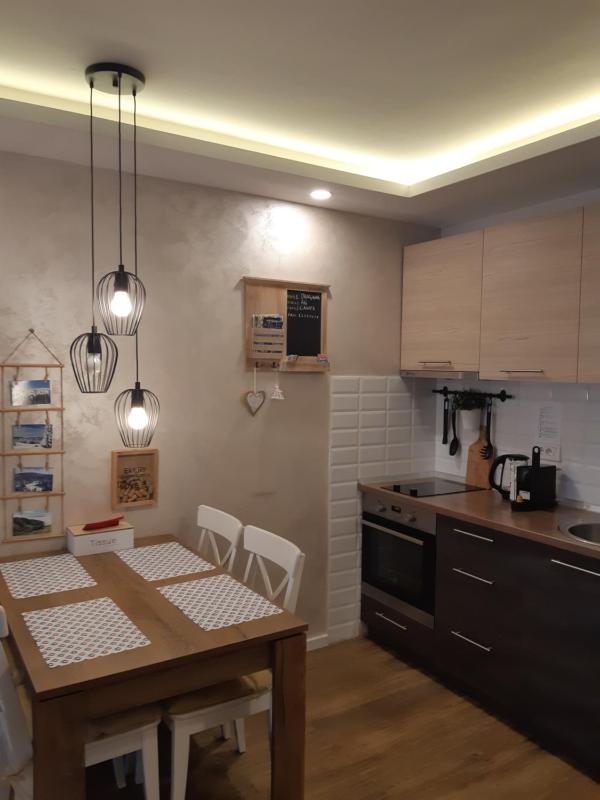 One-Bedroom Apartment image 3