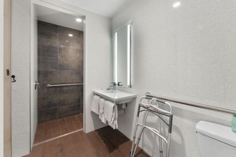 Quality Inn Philadelphia Center City - image 11