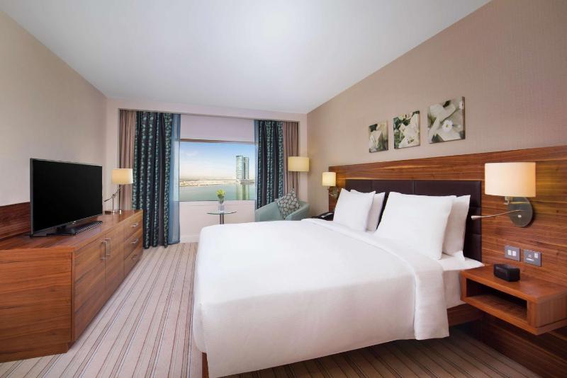 One-Bedroom King Suite image 3