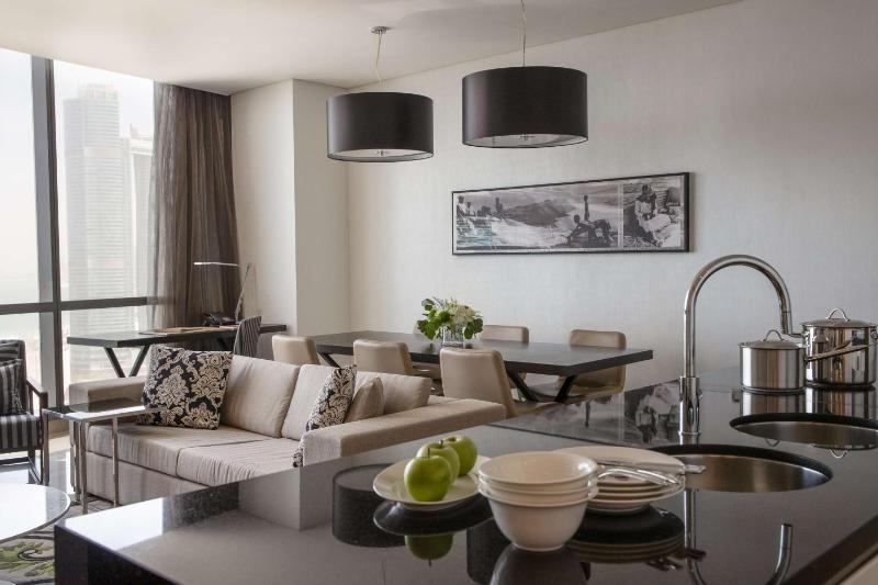 One-Bedroom Apartment with Sea View image 3