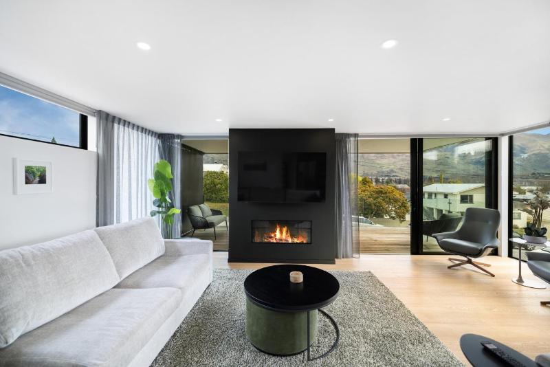Villa Aurora luxury in the heart of Wanaka - image 21