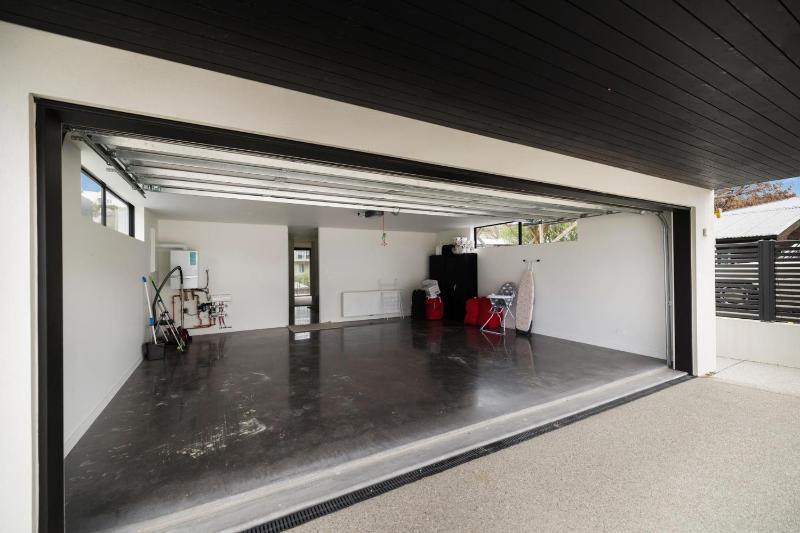 Villa Aurora luxury in the heart of Wanaka - image 23