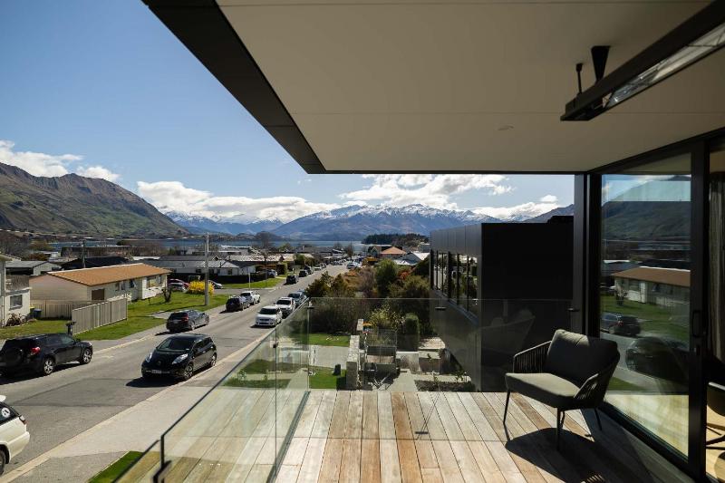 Villa Aurora luxury in the heart of Wanaka - image 14