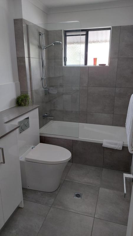 Nautilus Holiday Apartments - image 23