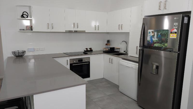 Nautilus Holiday Apartments - image 6