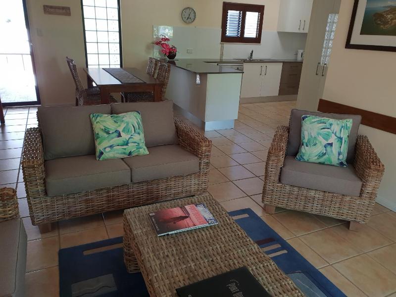 Nautilus Holiday Apartments - image 13
