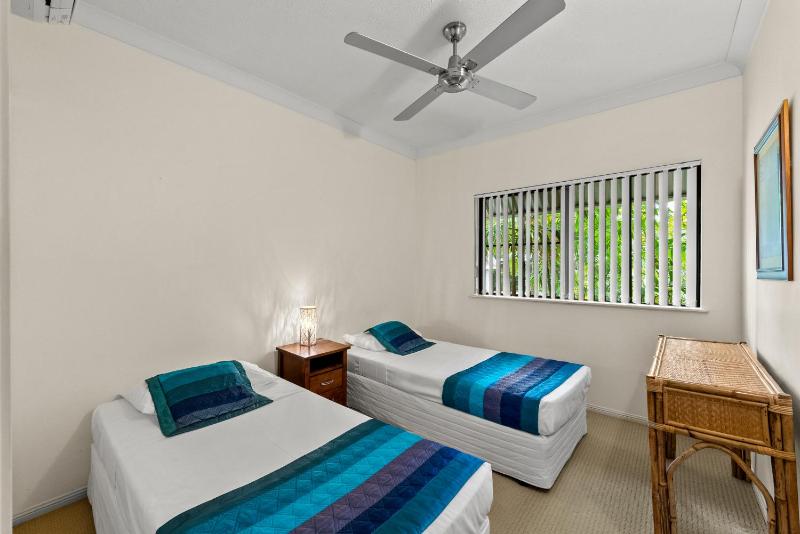Nautilus Holiday Apartments - image 38