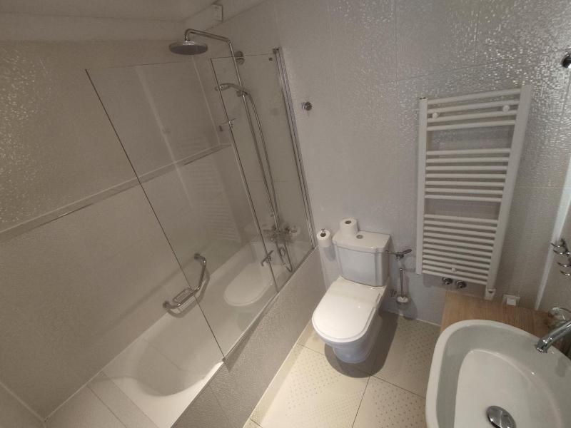 Standard Double or Twin Room image 3