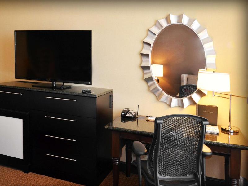 Hilton Minneapolis - image 26