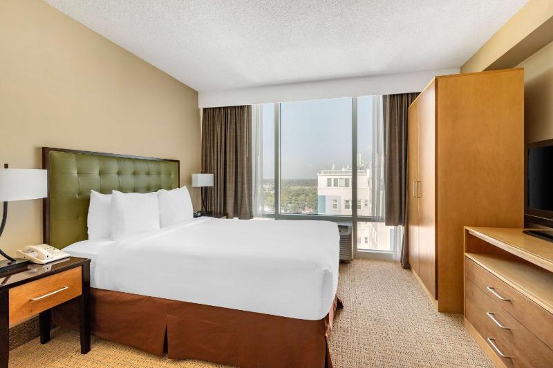 Hilton Vacation Club Ocean Beach Club Virginia Beach - image 7