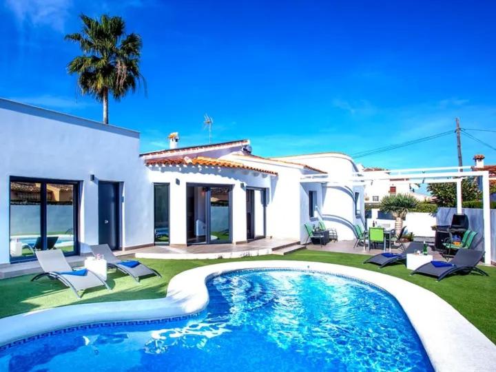 Villa Confort Images