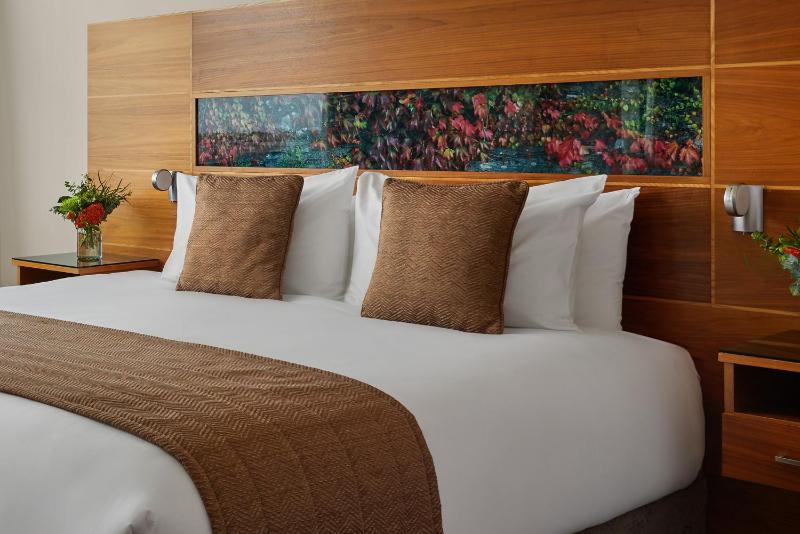 Double Room image 3