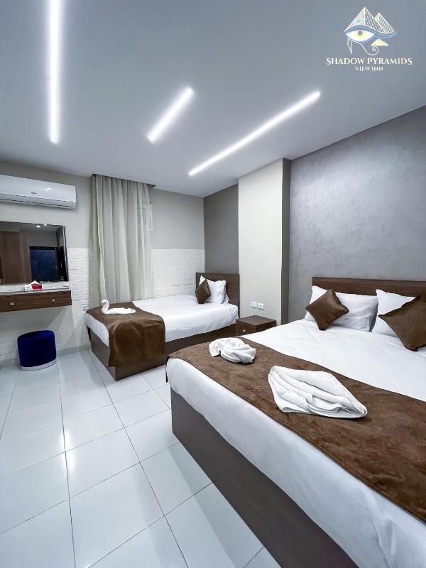 Standard Twin Room image 1