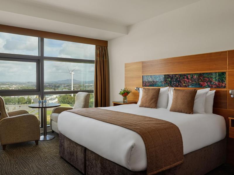 Superior King Room image 1