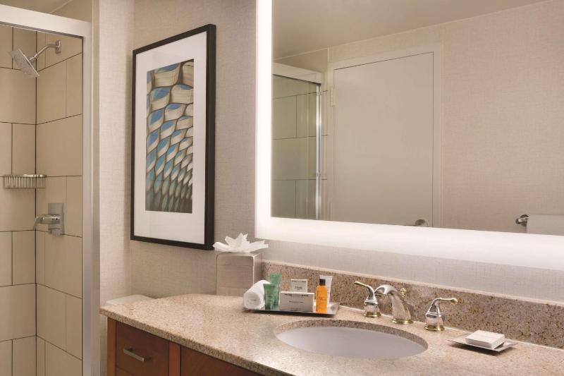 One-Bedroom Suite with Two Double Beds image 1