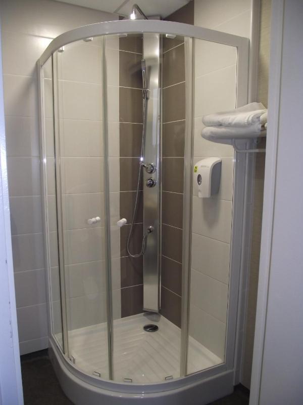 Double Room image 4