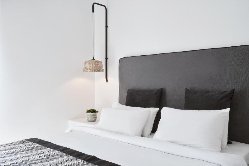 Double Room with Surrounding View image 4