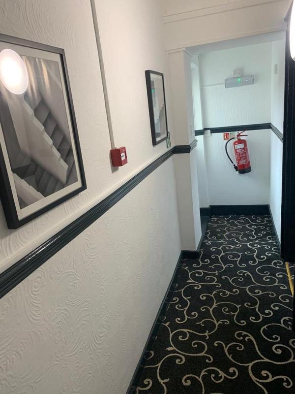 Double Room image 1