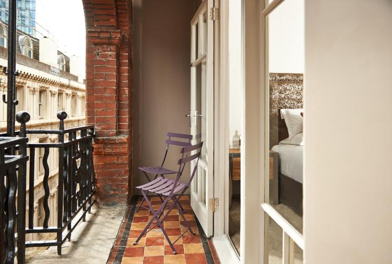 Suite with Balcony image 4