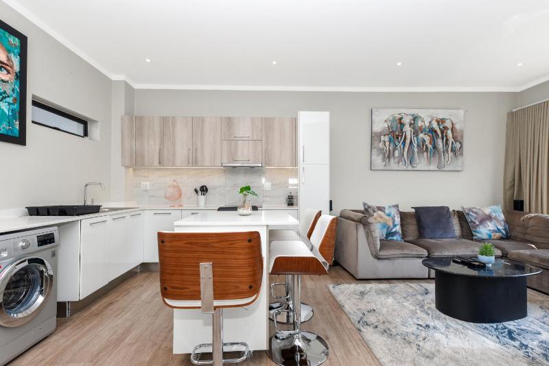 The Monroe Luxury Apartments - image 10