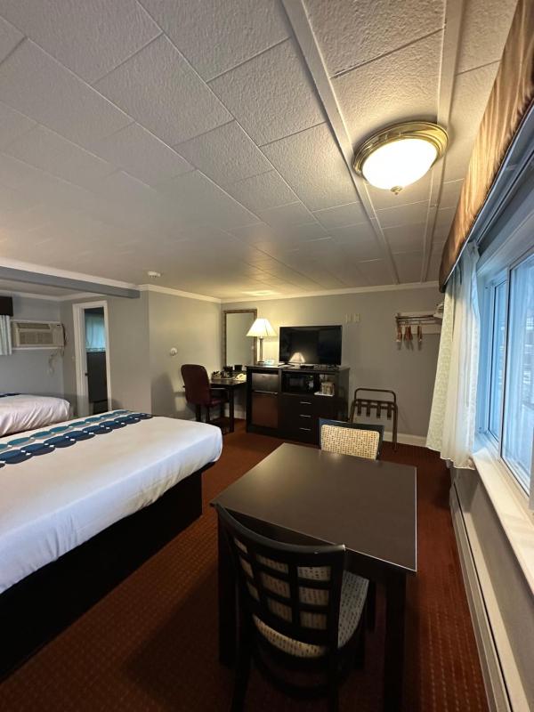 Double Room with Two Double Beds - Non-Smoking image 3