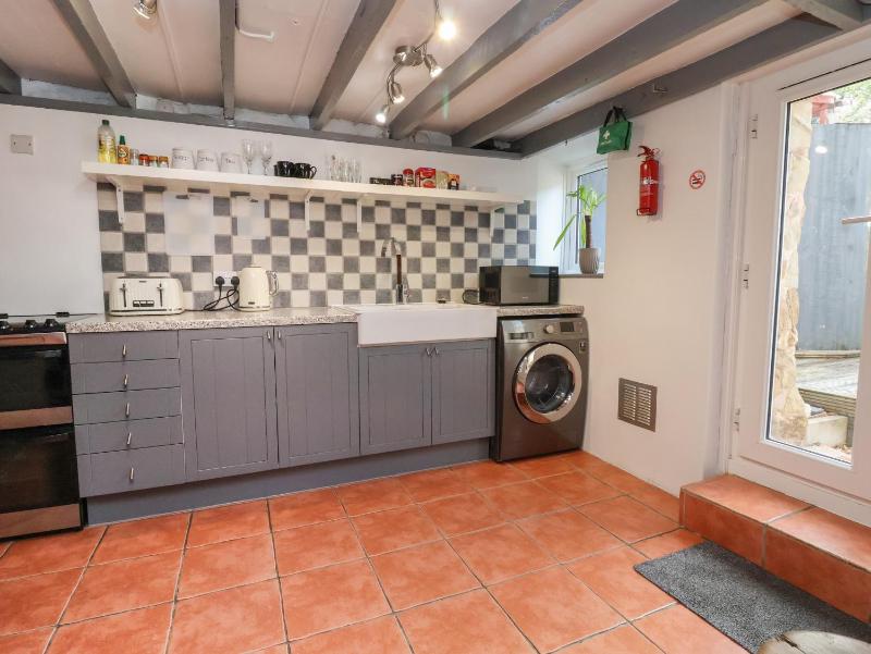 3 Abergele Terrace - image 6