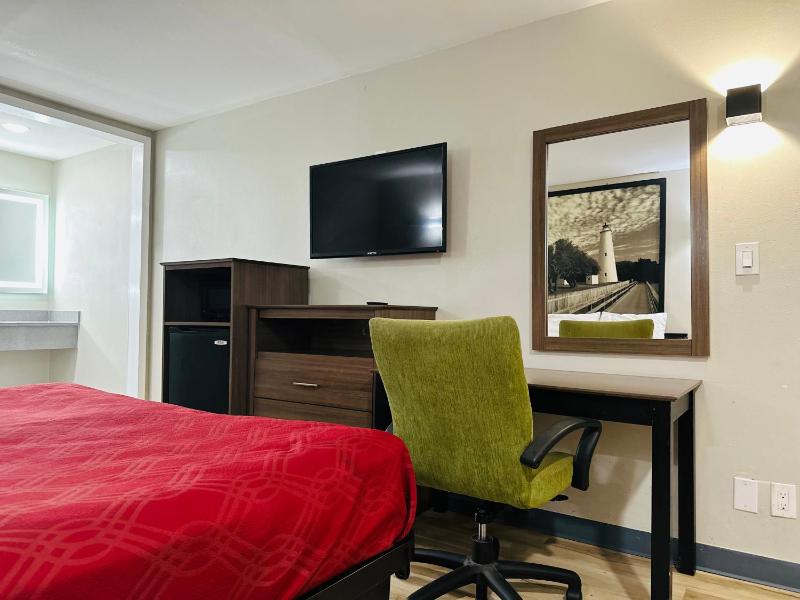 Double Room with Two Double Beds - Smoking image 2