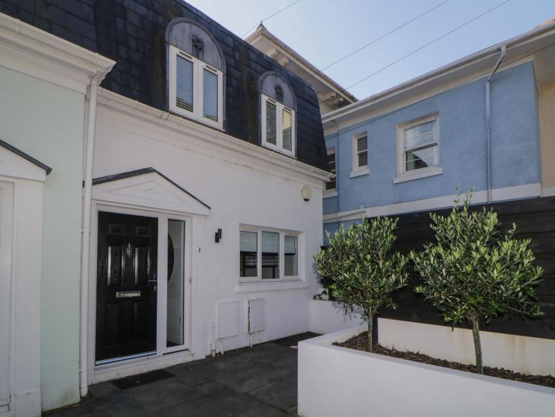 Brompton Gardens - image 35