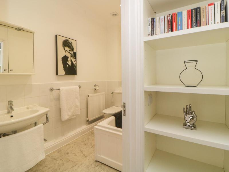 Brompton Gardens - image 41