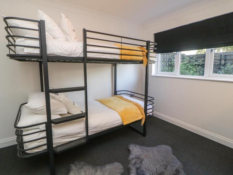 Brompton Gardens - image 19