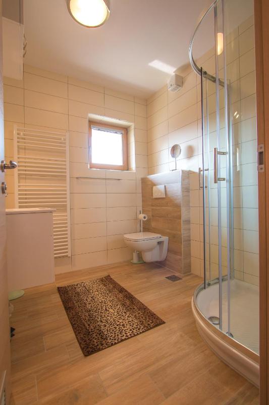 Double Room image 3