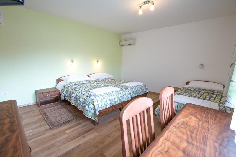 Triple Room image 4