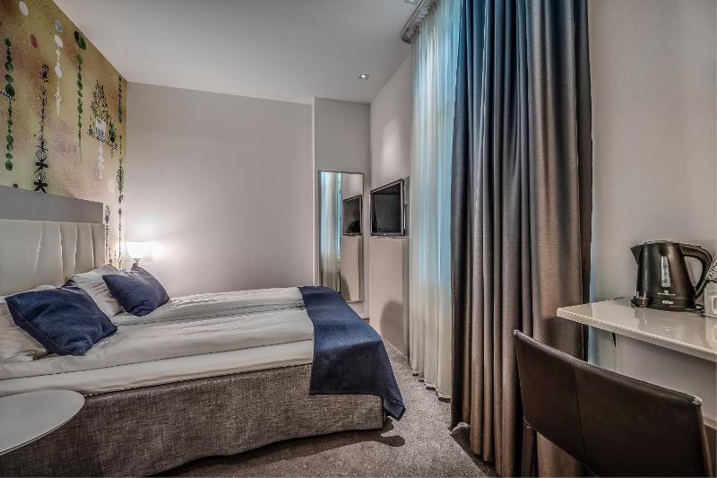 Compact Single image 1