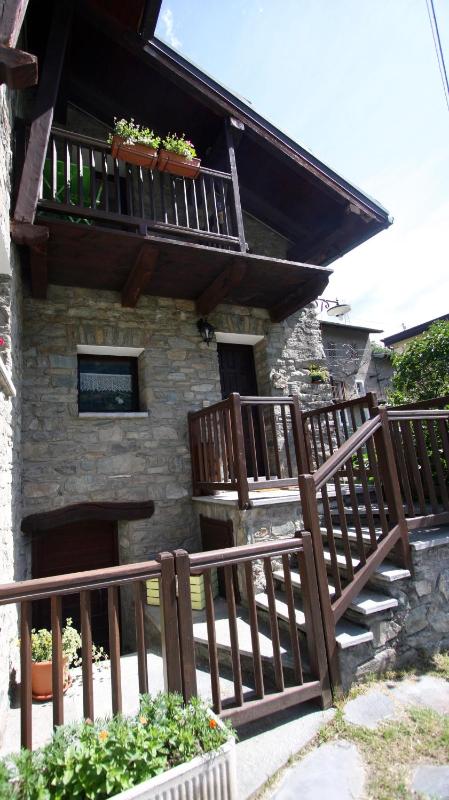 Deluxe Double Room with Castle View image 4